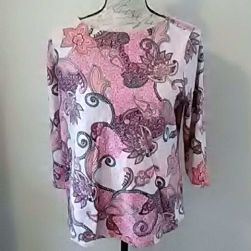 Beautiful Paisley floral print blouse